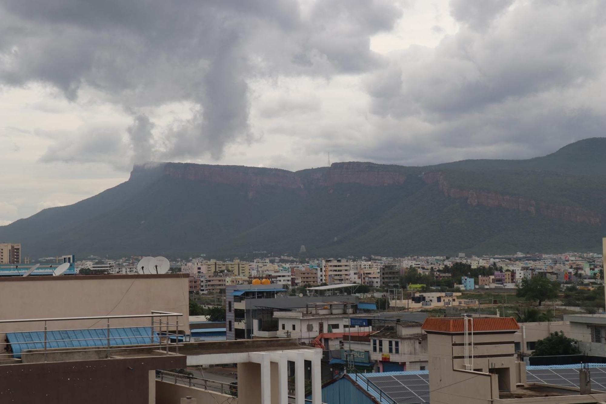 Leo Home Stay Tirupati Exterior foto